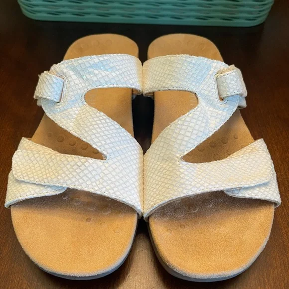 Vionic slip on sandals - Picture 5 of 8